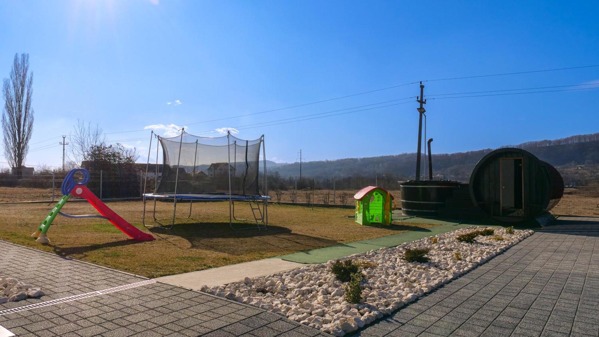Casa Ambientt Hotel Curtea de Argeş Buitenkant foto