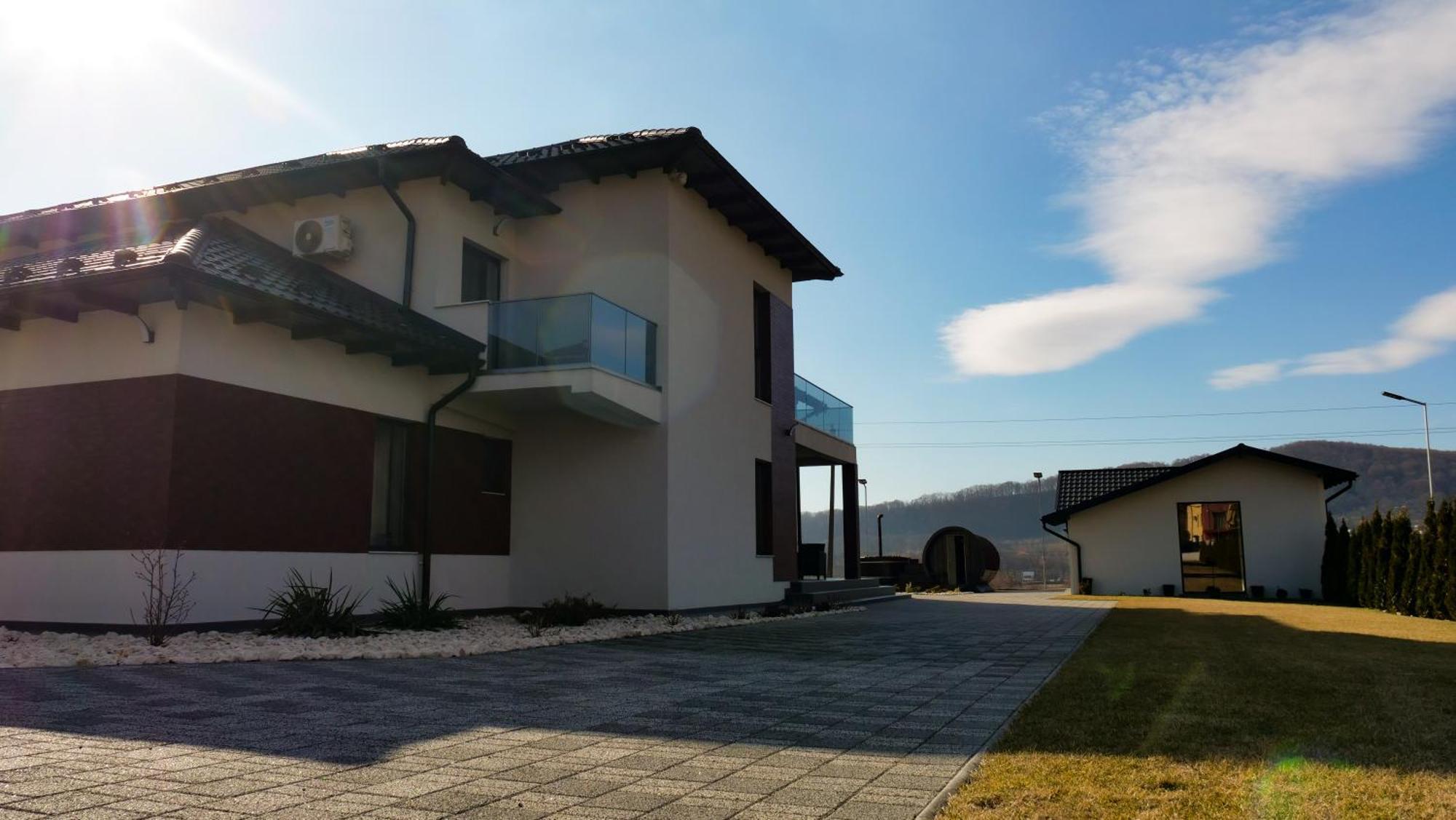 Casa Ambientt Hotel Curtea de Argeş Buitenkant foto