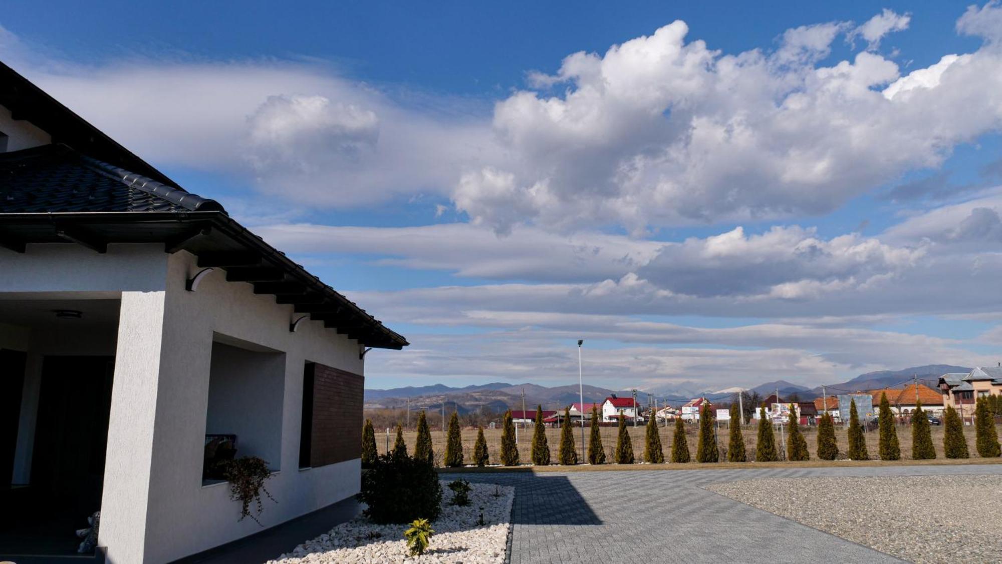 Casa Ambientt Hotel Curtea de Argeş Buitenkant foto
