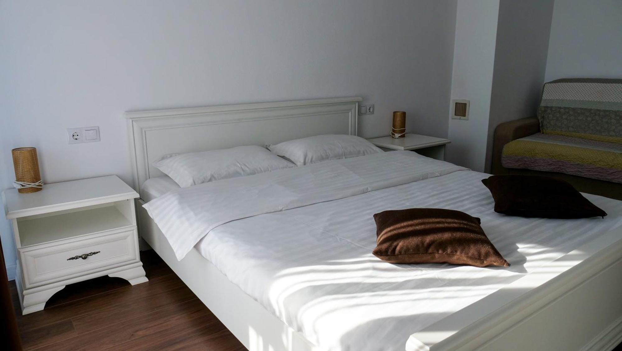 Casa Ambientt Hotel Curtea de Argeş Buitenkant foto