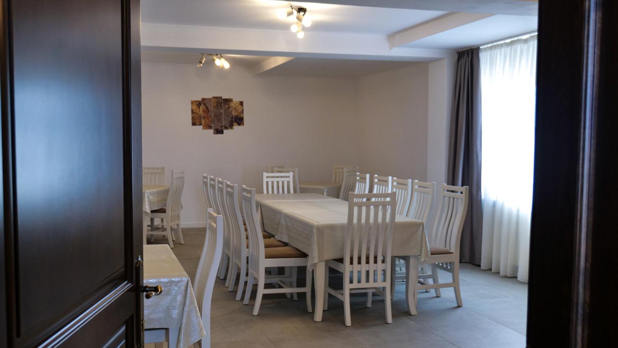 Casa Ambientt Hotel Curtea de Argeş Buitenkant foto